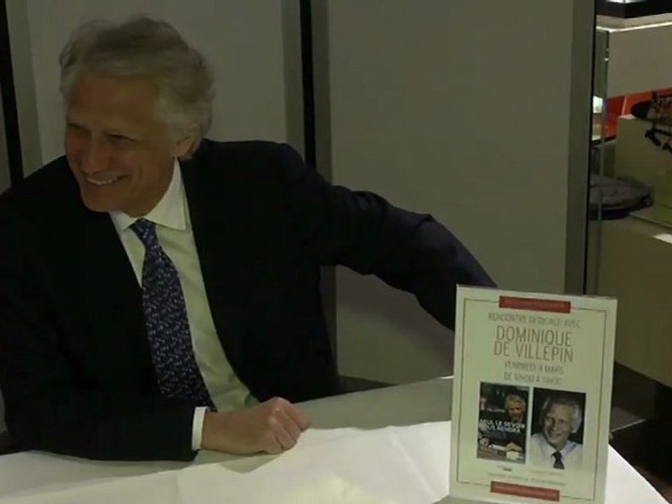 Séance de dédicaces - Seul le devoir nous rendra libres - Villepin 2012