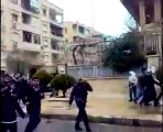 فري برس حلب اطلاق الرصاص على المتظاهرين جانب سور الجامعة 14 3 2012
