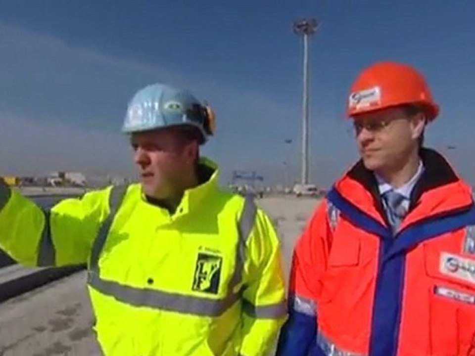 Giants on the Move - Cranes for Wilhelmshaven | Made in Germany