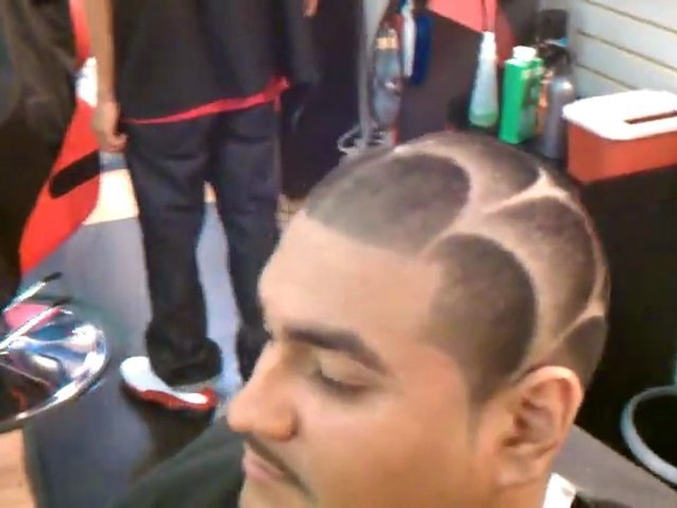 Coiffure Insolite de cheveux - Toile Araignée