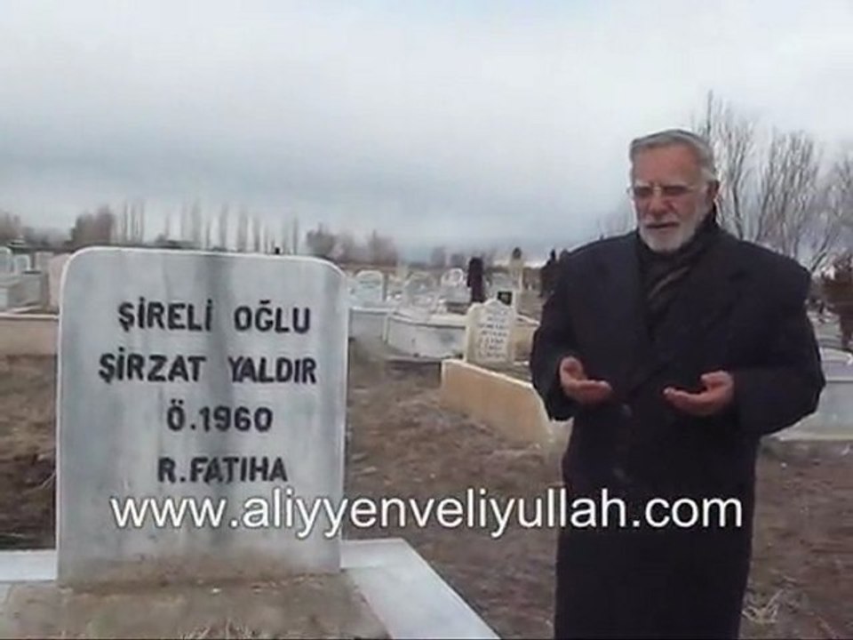 zulfikar köyünde kabir üstü (Ölü Bayramı)