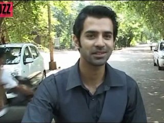 Arnav gets POSSESSIVE for Khushi in Iss Pyaar Ko Kya Naam Doon 14th March 2012