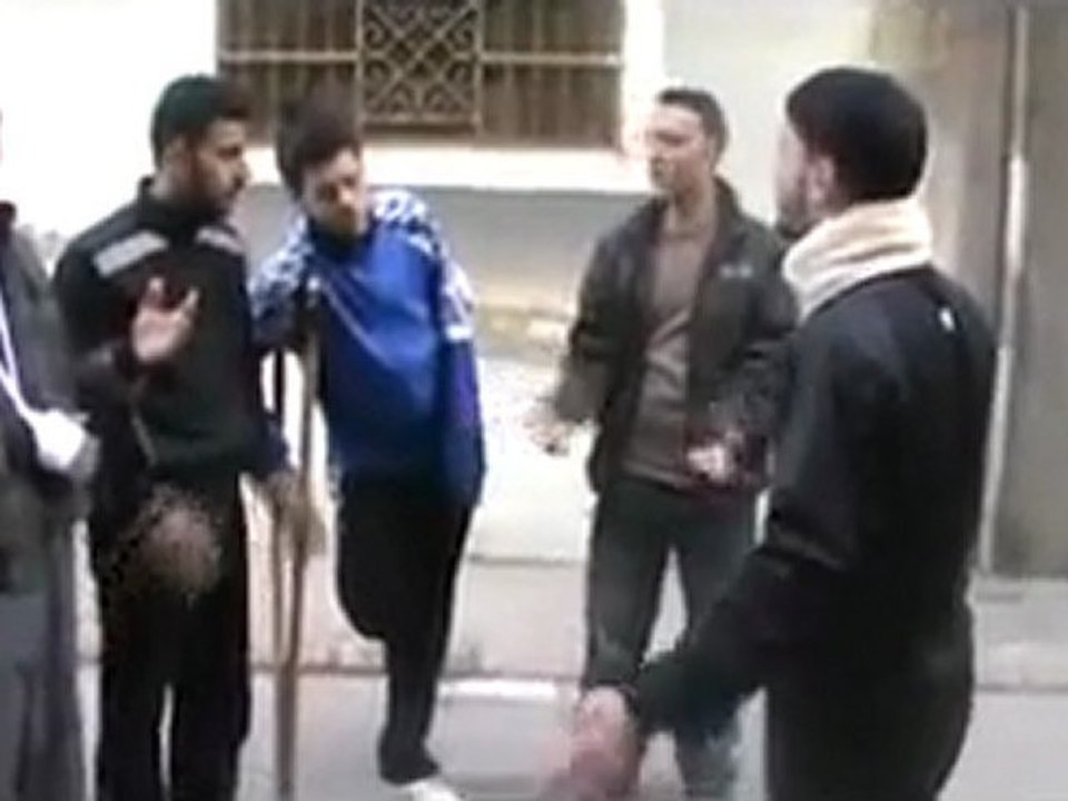 فري برس حمص وادي العرب ما تبقى من أهالي الحي يطلبون الحماية14 3 2012