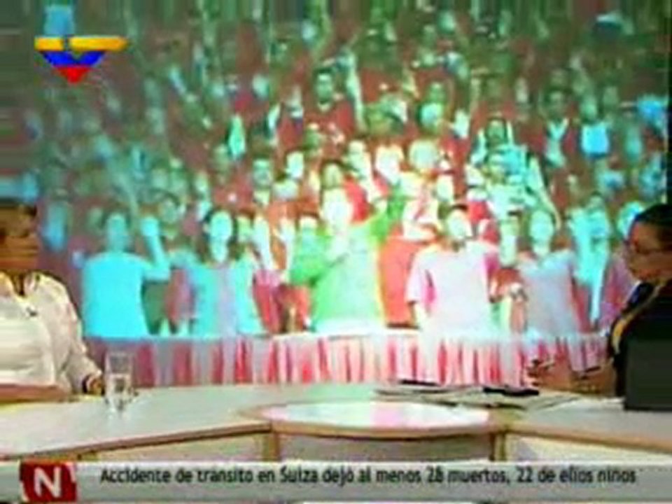 (VIDEO) Dando y Dando: Entrevista a Yelitze Santaella sobre suspensión del gobernador Briceño del PSUV 14.03.2012