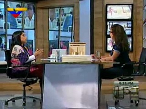 (VIDEO) Contragolpe Entrevista a ministra de Comunas Isis Ochoa 14.03.2012 1/2