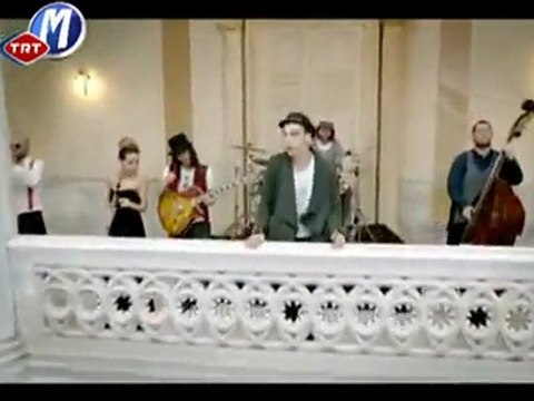 Can Bonomo- Eurovision Klibi ( Love me back )