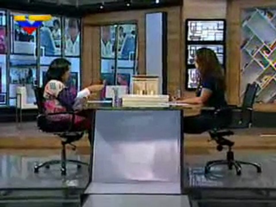 (VIDEO) Contragolpe Entrevista a ministra de Comunas Isis Ochoa 14.03.2012  2/2
