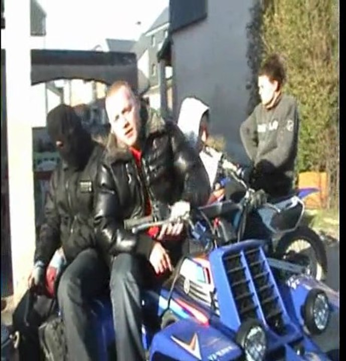 CLIP LA COMETTE.POUR DE LA MONNAIE