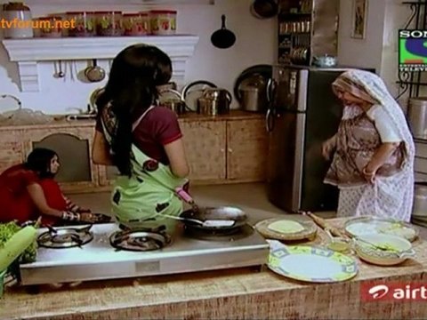 Saas Bina Sasural - 15th March 2012 Video Watch Online Pt2