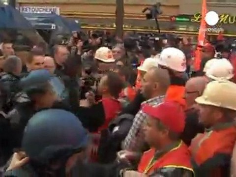 Tensione sociale in Francia. Corteo in difesa del lavoro