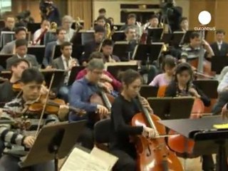 Diplomazia musicale: l'orchestra nordcoreana suona a Parigi