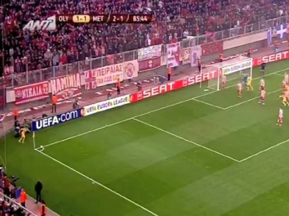 Ολυμπιακός vs Μέταλιστ | Το 1-2 από τον Ντέβιτς