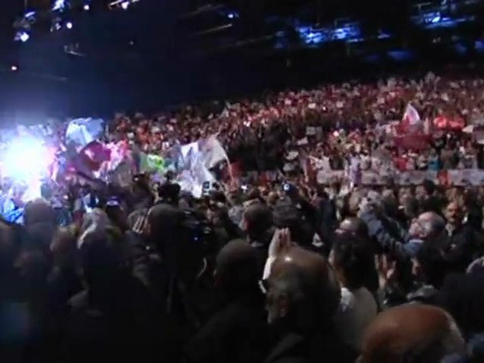 Hollande: opération séduction à Marseille!