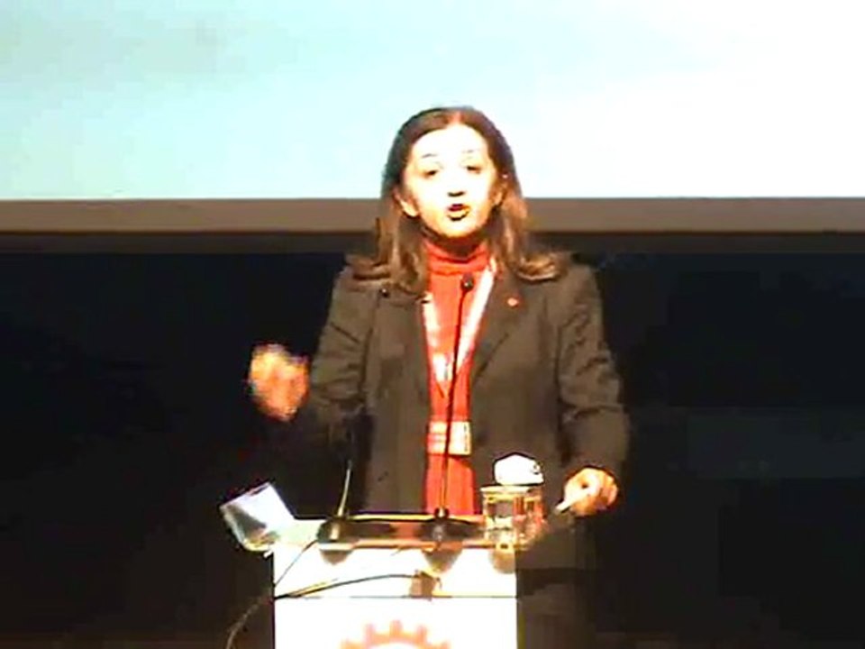 DİSK 14. Genel Kurul'unda Dev Sağlık-İş Genel Başkanı Arzu Çerkezoğlu'nun konuşması-3