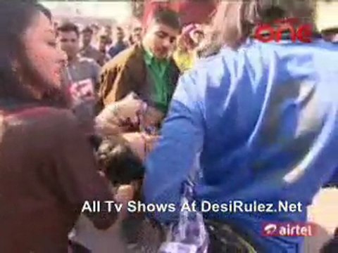 Jhilmil Sitaron Ka Aangan Hoga - 16th March 2012 pt1