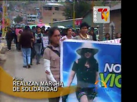 Puno Pobladores marchan en solidaridad por periodista que perdio brazo en bus Julsa