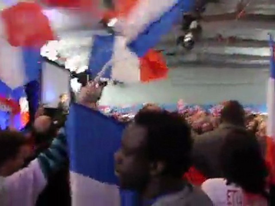 Meeting de Nicolas Sarkozy Meaux 2012 (ext.3) - Arrivée de Nicolas