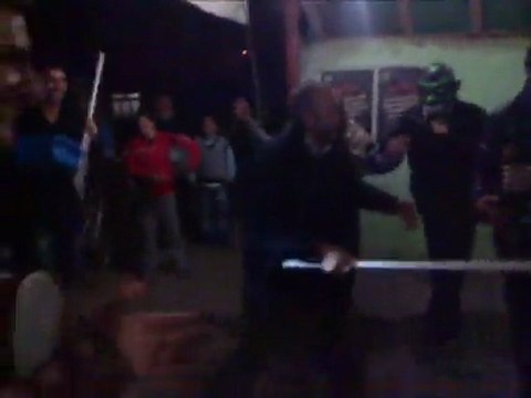 HAKVEYİS KÖYÜ KOSA KOSA ÇETİN URLUN UN DÜKKAN ÖNÜ