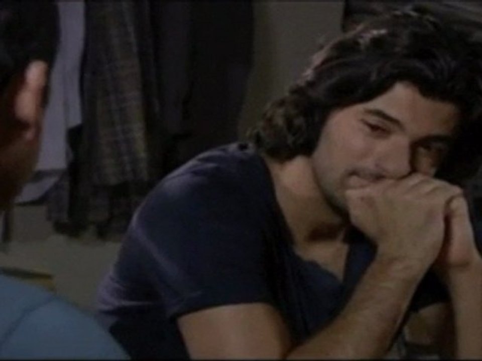 Engin Akyurek Dance with your hands