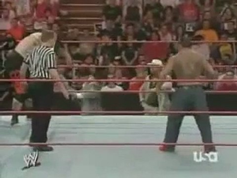 WWE-Universal.Fr - Santino Marella vs Umaga - Intercontinental Championship