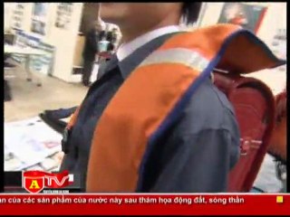 ANTÐ - Nhật giới thiệu áo phao cứu sinh đối phó sóng thần