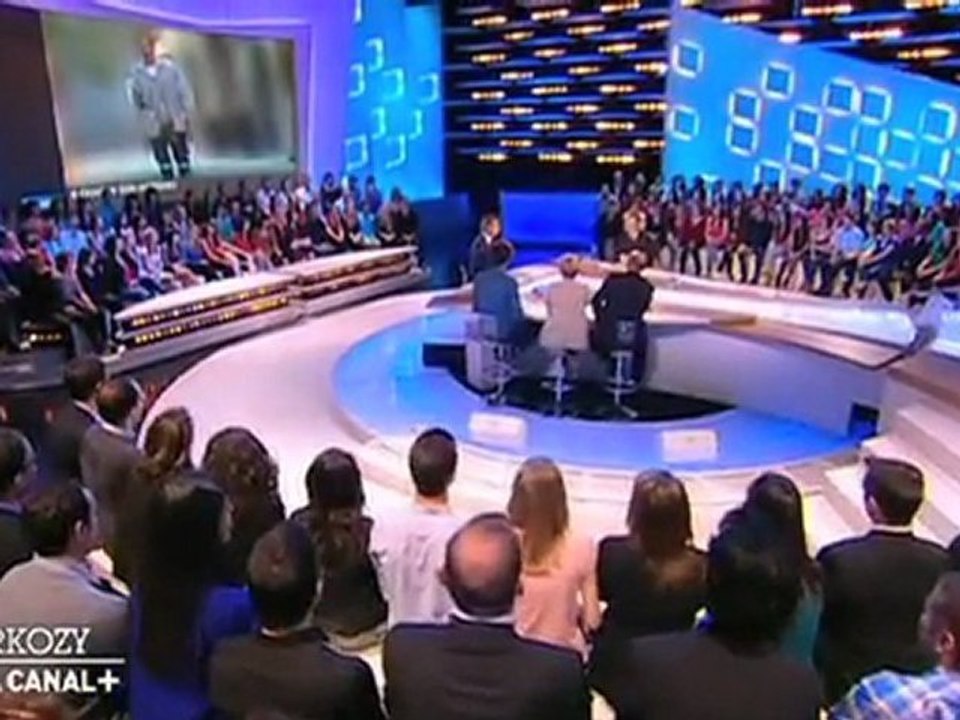 Grand moment de solitude pour Nicolas Sarkozy au "Grand Journal" de Canal +