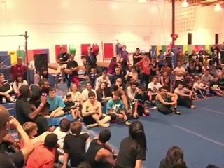 Brandon MCcuien maîtrise le tumbling