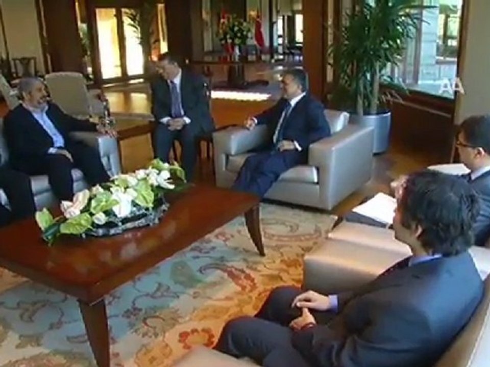 Gül, Meşal'i kabul etti