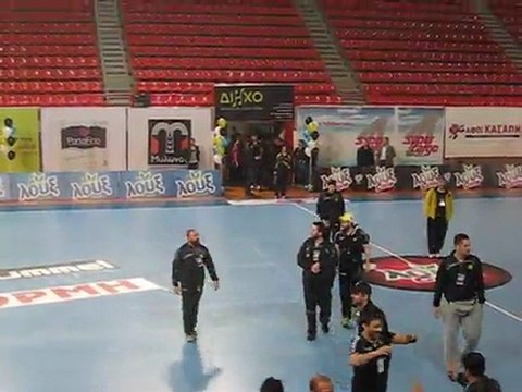 Βίντεο από την είσοδο των παικτών της ΑΕΚ στο Δ.Τόφαλος