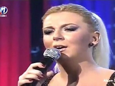 Ayşe İnak Ekiz ♫ Görmedim Ömrümün Asude Geçen Bir Demini.HD