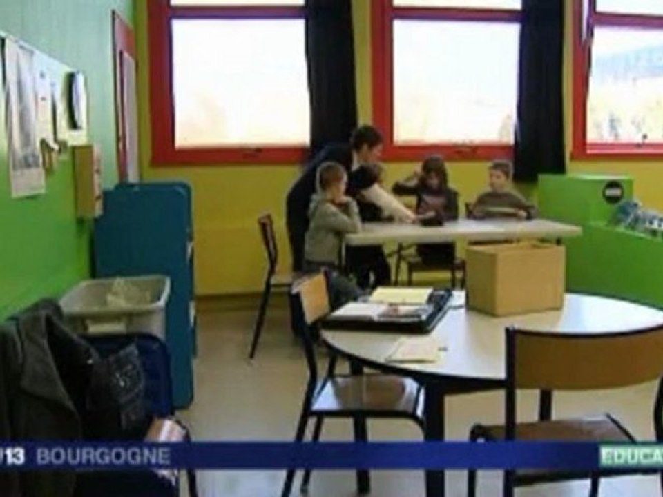 Vincent Peillon et le dispositif "Coup de Pouce Clé"