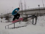 Compilation de chutes en street urban snowboard