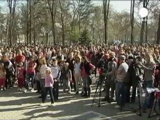 Üsküp'te barış yürüyüşü