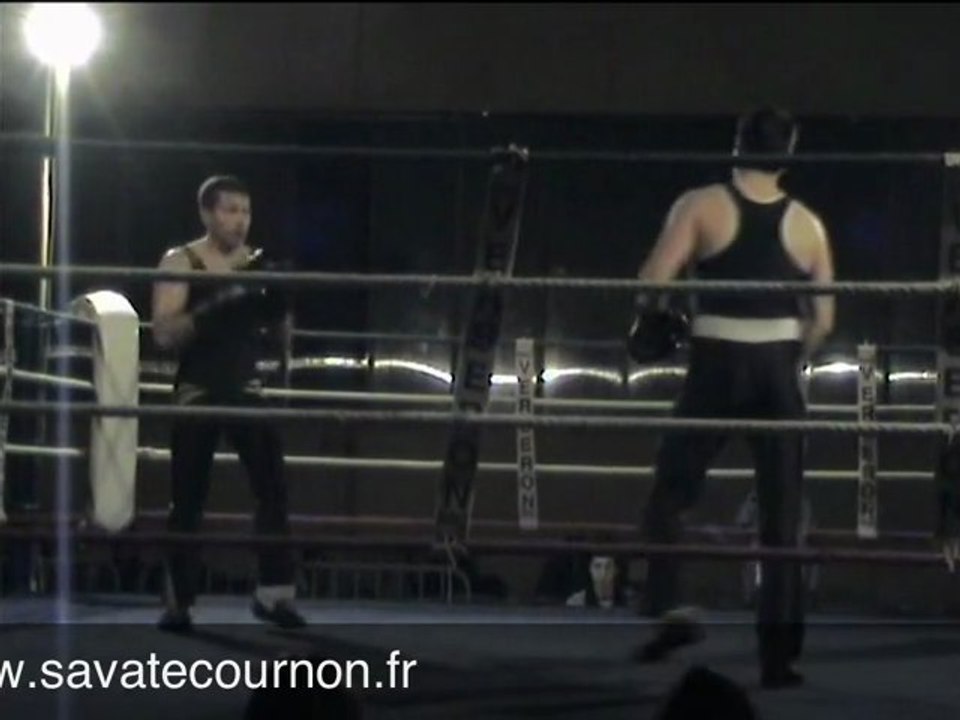 Laurent ROUX - Serge MOTA - Gala du Savate Club de Cournon 2012 - Vue 1