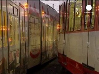 Germania, dipendenti pubblici intensificano proteste