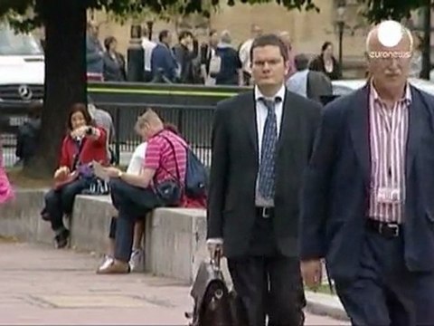 Londra taglia le imposte sui redditi più alti
