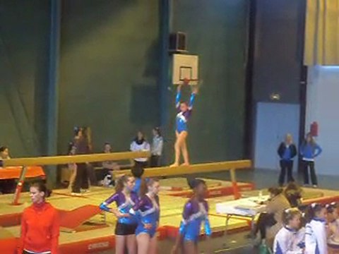 Eline competion gym - POUTRE [05-02-11]