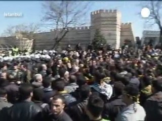 Turkey police arrest protesters marking Kurdish New Year