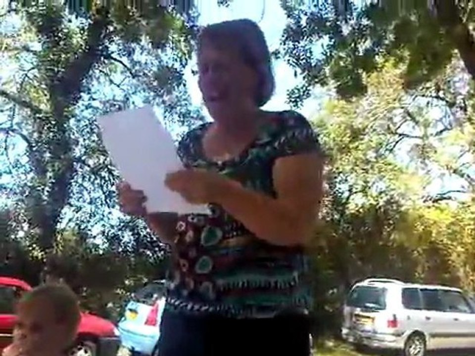 christine plus pret de toi mon dieux plus pret de toi lol mdr