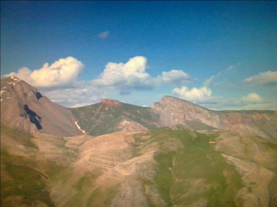 Aytekin G Ataş mecnunum leylamı gördüm