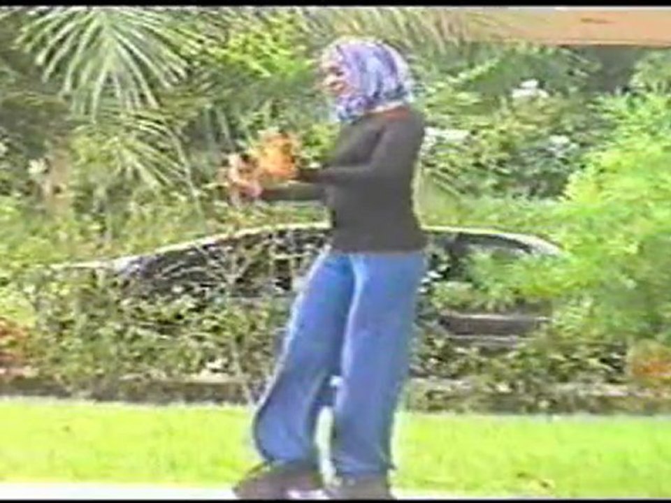 La poetesse Nathy Ebriet clip Hotel Meridien Brazzaville