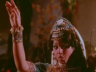 Kinnathil Thean du film Ilamai Oonjal Aadukirathu