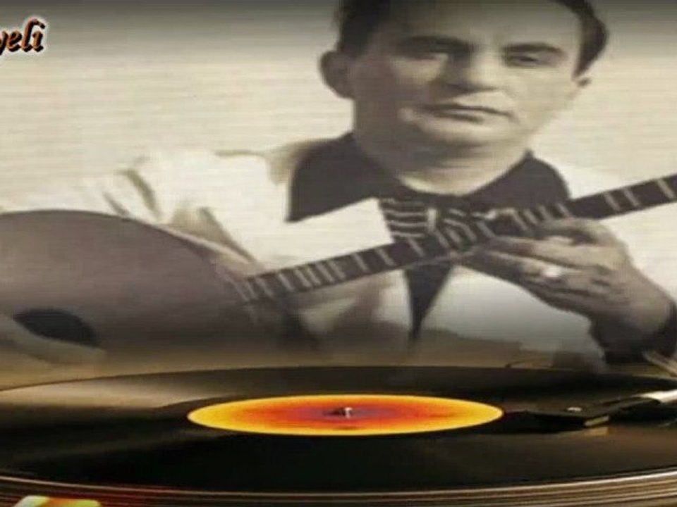 Münir Nurettin Selçuk ♪♪♪♪ Ben Bir Garip Kuşum  Yurdum Yuvam Yok