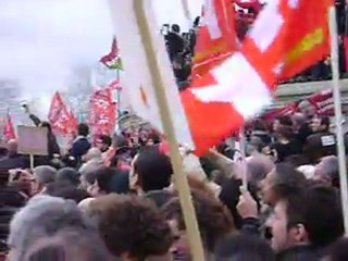 Le discours dans la foule