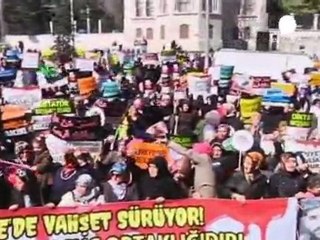 Siria: un anno di proteste. Scontri armati a Damasco...