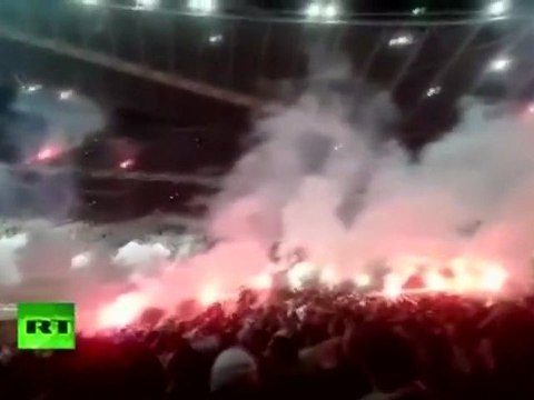 Des violences mettent fin au derby d'Athènes