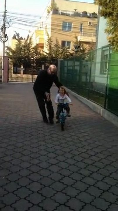 Brune : 1ers tours de roues