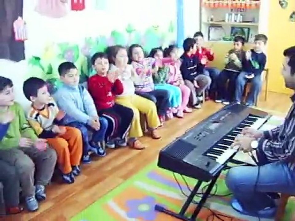 İpekböceği Anaokulu Müzik Dersi İpekböceği Şarkısı