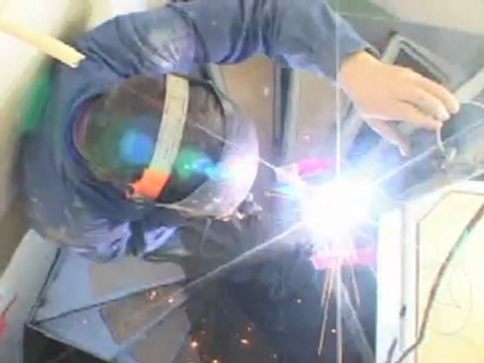 ESCALIERS DECORS - Création et Fabrication d'escaliers métalliques - Pose 1