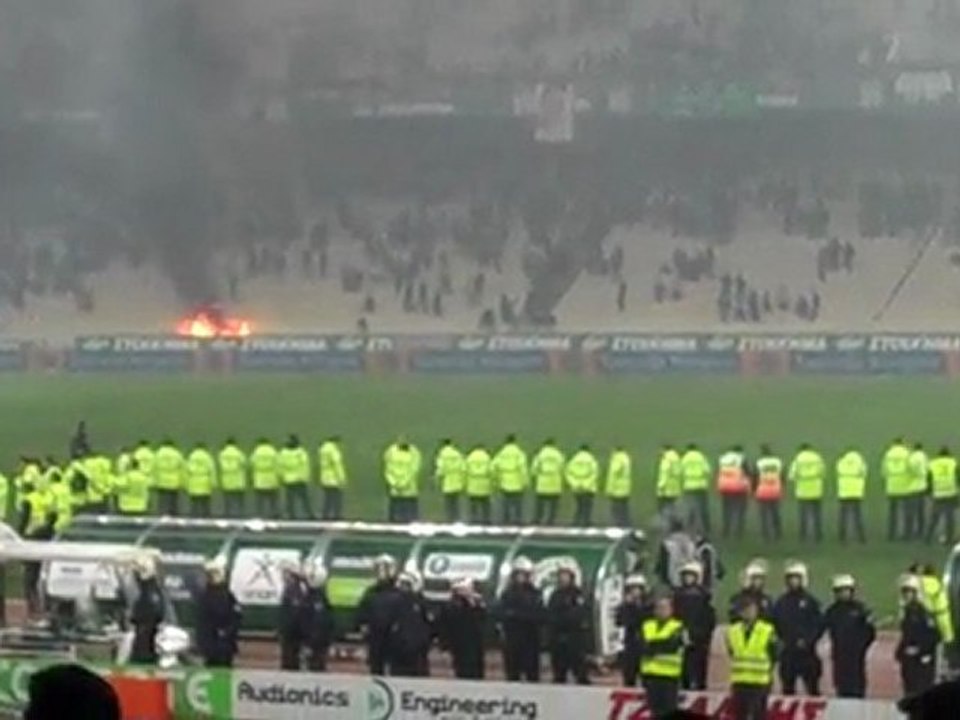 Επεισόδια στο ΟΑΚΑ (ΠΑΟ - Ολυμπιακός)  Part 7